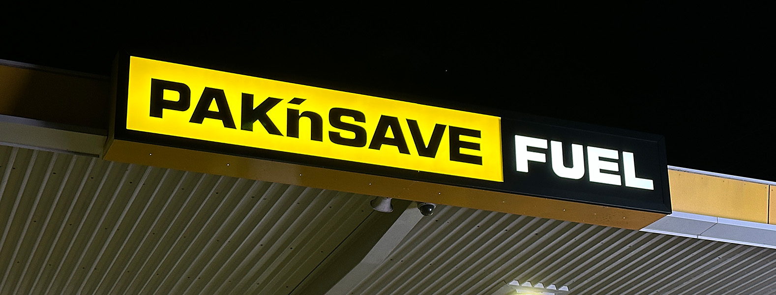 PaknSave Fuel Lightbox